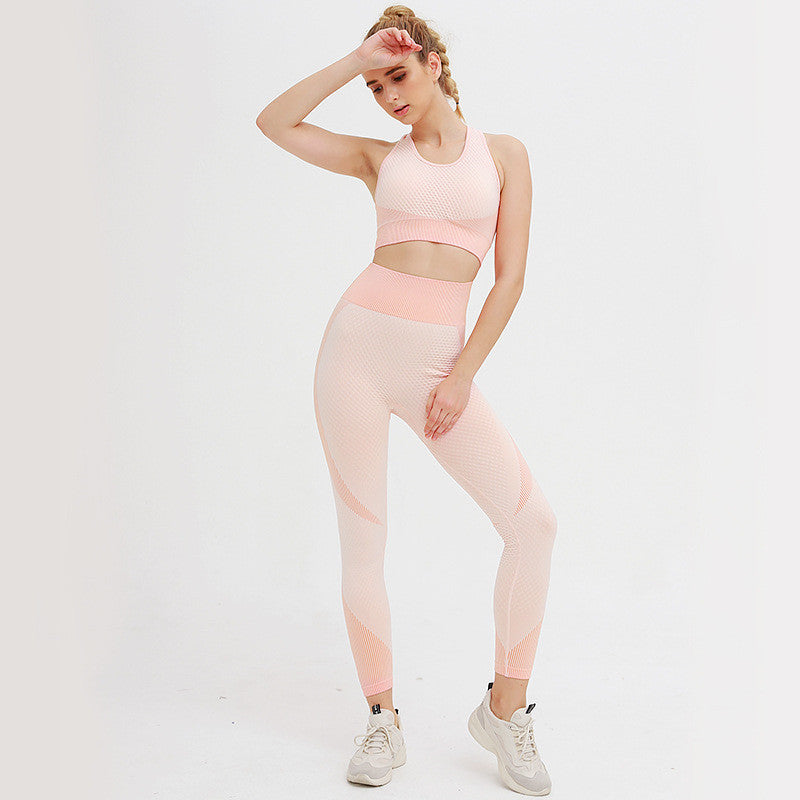 Two-piece sports bra and fitness pants