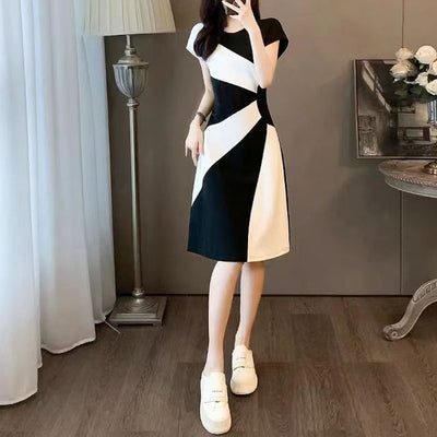 Temperament Waist-controlled Slimming Black And White Stitching Casual Dress